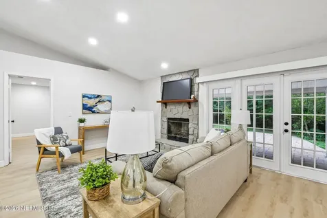2377 Winterwood Circle E Jacksonville FL 32210