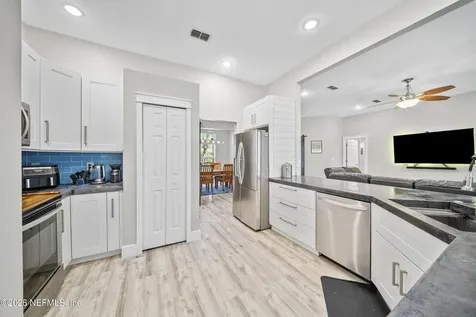 53 Oakwood Road Jacksonville Beach FL 32250