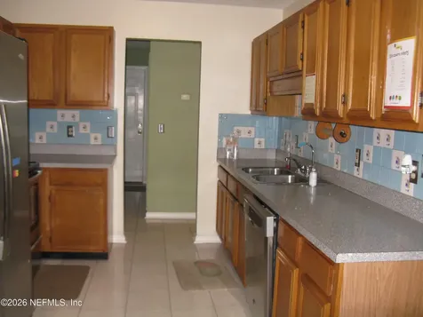 8464 Three Creeks Boulevard Jacksonville FL 32220