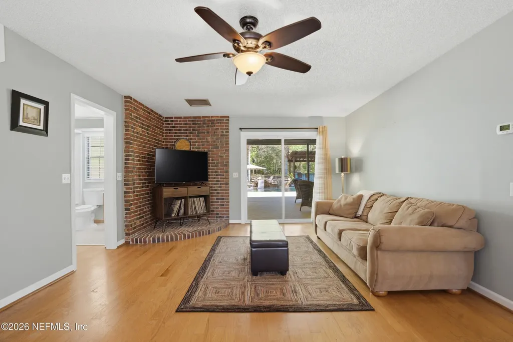 836 Lake Asbury Drive Green Cove Springs FL 32043