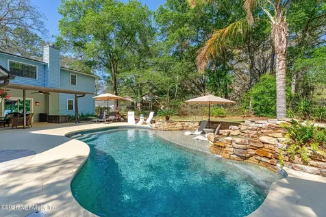 836 Lake Asbury Drive Green Cove Springs FL 32043