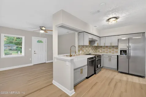 4517 Delta Avenue Jacksonville FL 32205