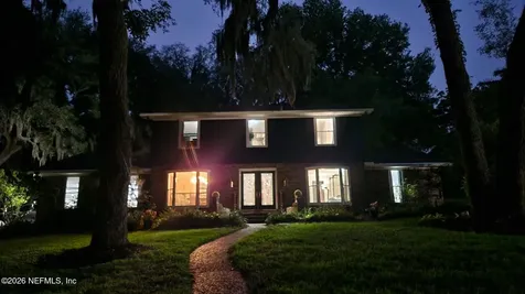 7242 Trails End Jacksonville FL 32277