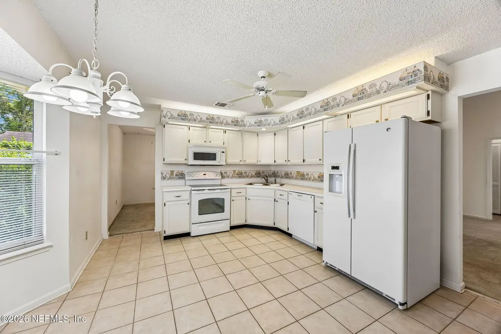 8630 Charlesgate Circle N Jacksonville FL 32244
