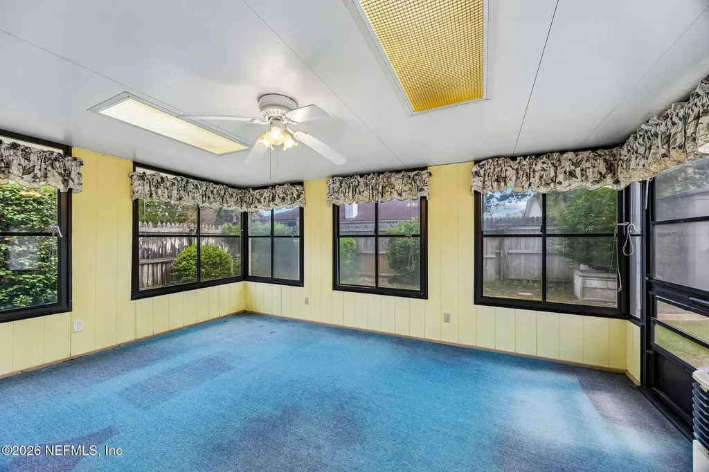 8630 Charlesgate Circle N Jacksonville FL 32244