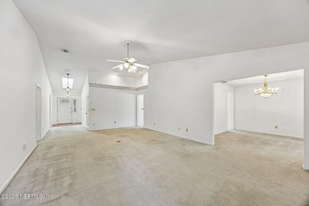8630 Charlesgate Circle N Jacksonville FL 32244