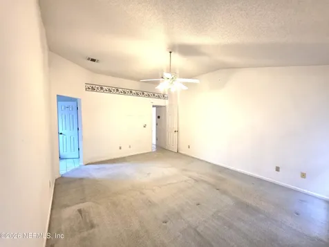 8630 Charlesgate Circle N Jacksonville FL 32244