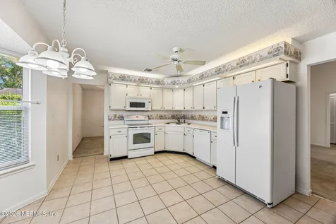8630 Charlesgate Circle N Jacksonville FL 32244