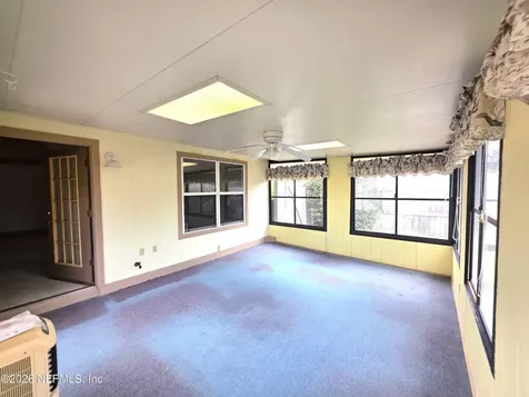 8630 Charlesgate Circle N Jacksonville FL 32244