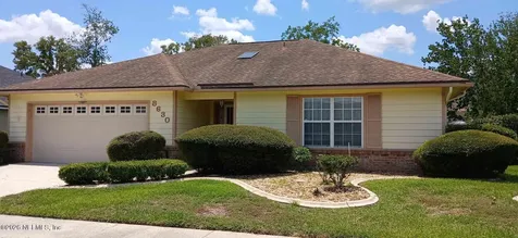 8630 Charlesgate Circle N Jacksonville FL 32244