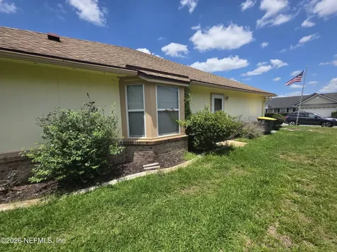 8630 Charlesgate Circle N Jacksonville FL 32244