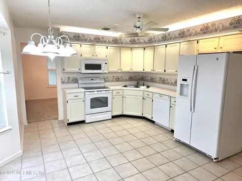 8630 Charlesgate Circle N Jacksonville FL 32244