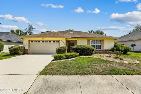 8630 Charlesgate Circle N Jacksonville FL 32244