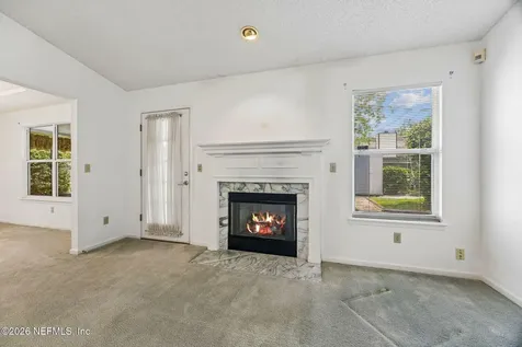 8630 Charlesgate Circle N Jacksonville FL 32244