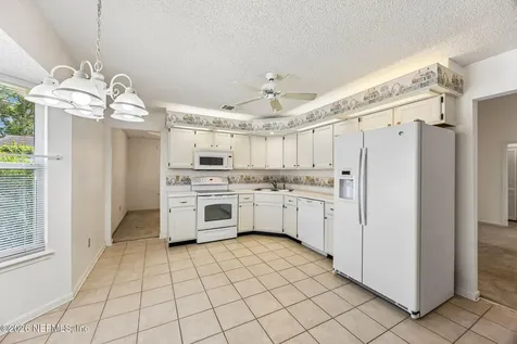 8630 Charlesgate Circle N Jacksonville FL 32244
