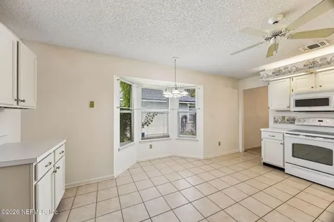 8630 Charlesgate Circle N Jacksonville FL 32244