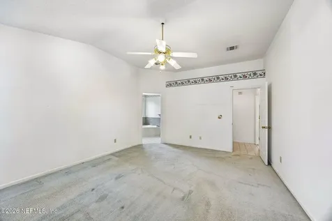 8630 Charlesgate Circle N Jacksonville FL 32244