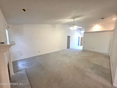8630 Charlesgate Circle N Jacksonville FL 32244