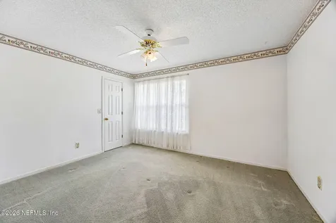 8630 Charlesgate Circle N Jacksonville FL 32244