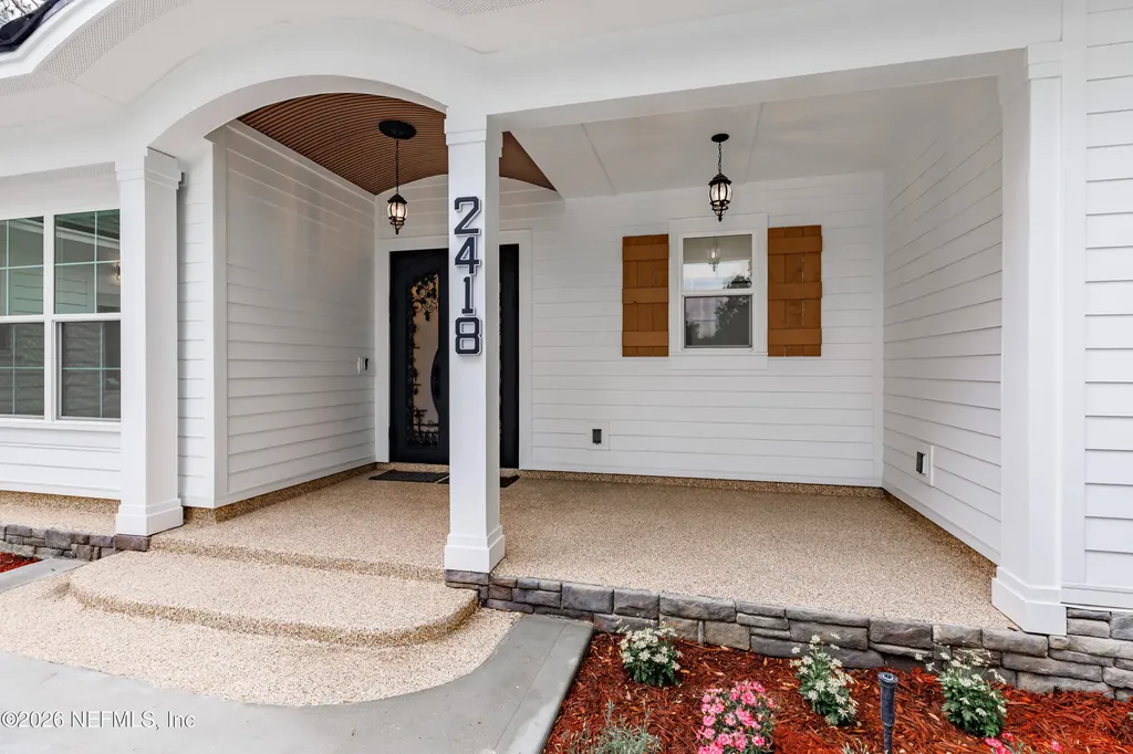 2418 Leafdale Circle S Jacksonville FL 32218