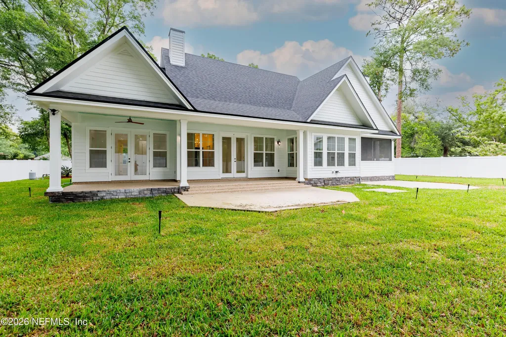 2418 Leafdale Circle S Jacksonville FL 32218
