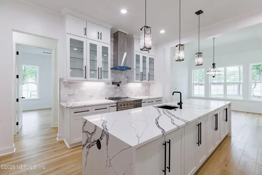 2418 Leafdale Circle S Jacksonville FL 32218