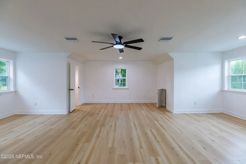 2418 Leafdale Circle S Jacksonville FL 32218