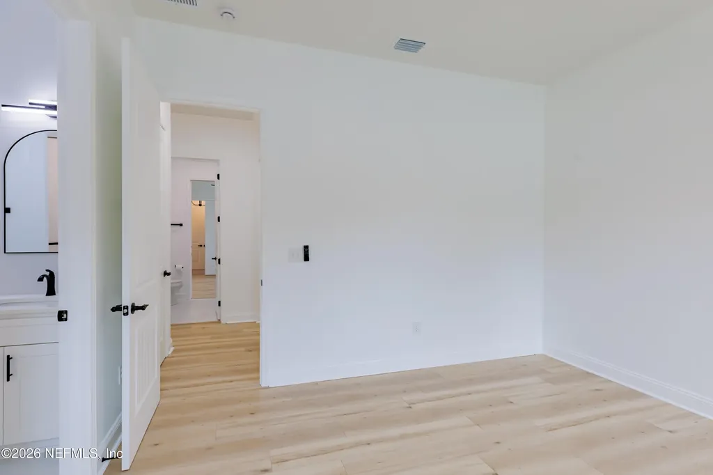 2418 Leafdale Circle S Jacksonville FL 32218
