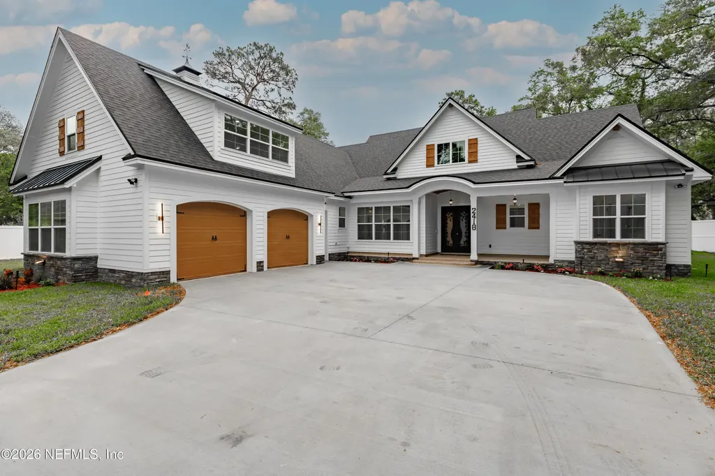 2418 Leafdale Circle S Jacksonville FL 32218