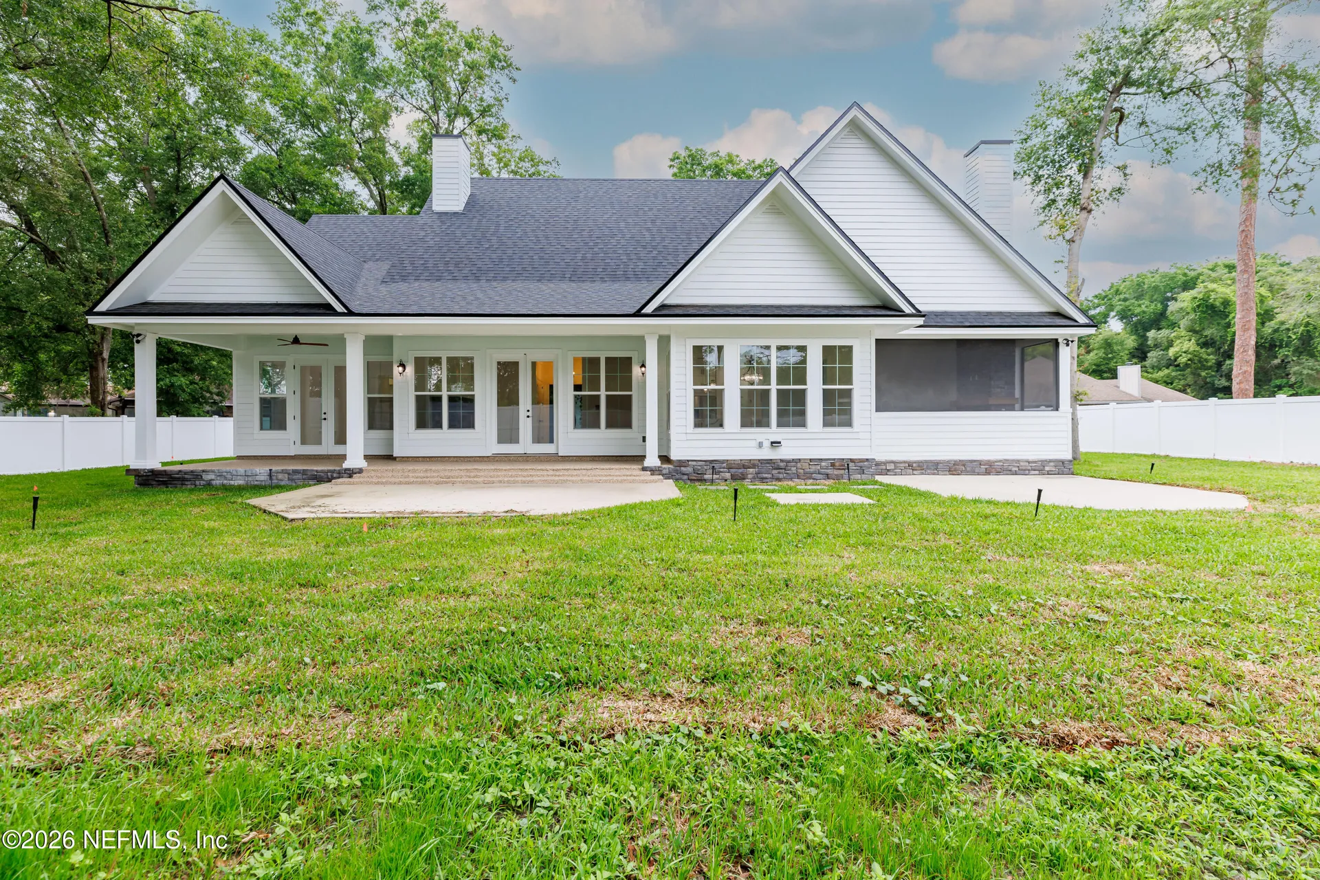 2418 Leafdale Circle S Jacksonville FL 32218