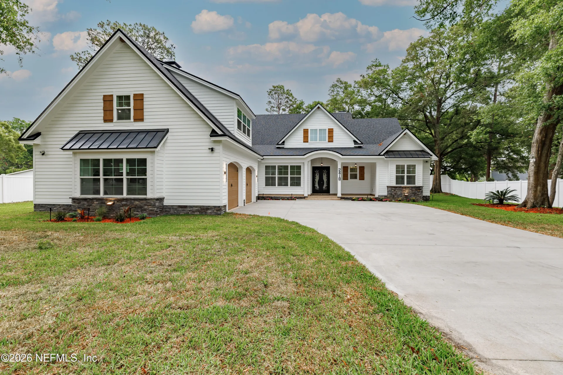 2418 Leafdale Circle S Jacksonville FL 32218