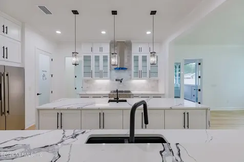 2418 Leafdale Circle S Jacksonville FL 32218
