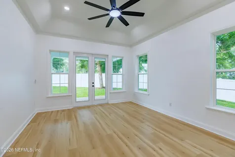 2418 Leafdale Circle S Jacksonville FL 32218