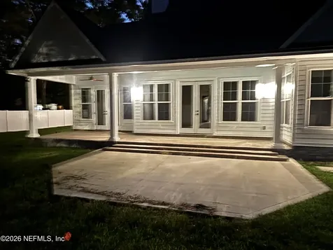 2418 Leafdale Circle S Jacksonville FL 32218