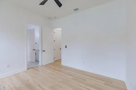 2418 Leafdale Circle S Jacksonville FL 32218