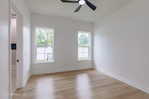 2418 Leafdale Circle S Jacksonville FL 32218
