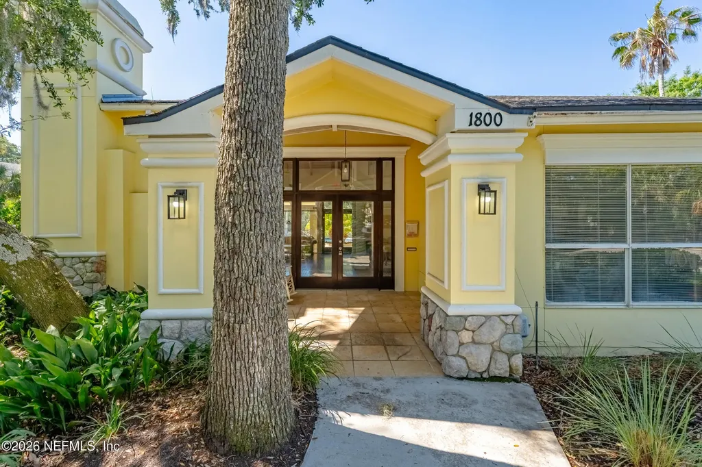 1800 The Greens Way Jacksonville Beach FL 32250