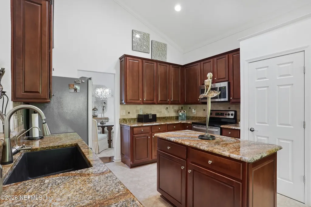 9244 Rosewater Lane Jacksonville FL 32256