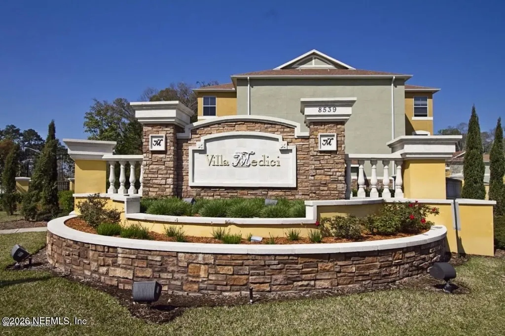 8539 Gate Parkway Jacksonville FL 32216
