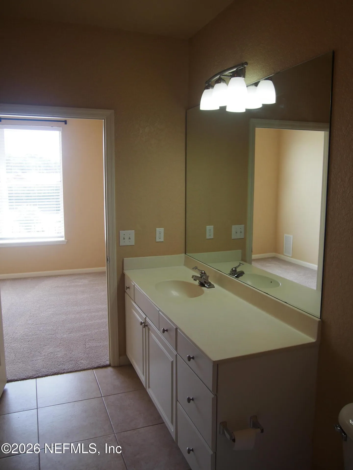 8539 Gate Parkway Jacksonville FL 32216