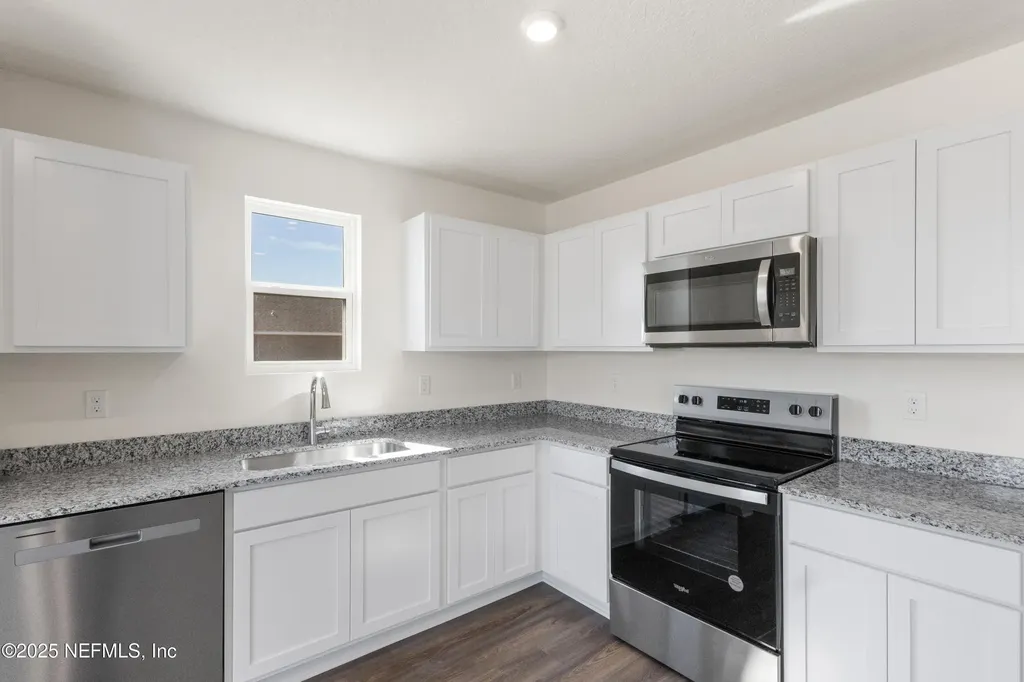 10412 Greystone Drive Glen St. Mary FL 32040
