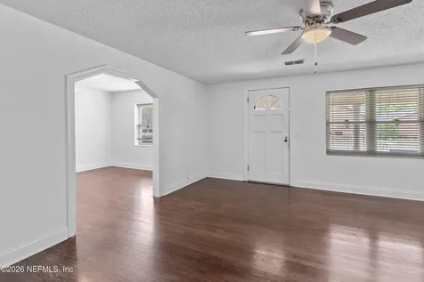 164 6th Street N Macclenny FL 32063