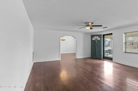 164 6th Street N Macclenny FL 32063