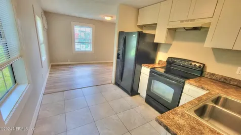 9248 9th Avenue Jacksonville FL 32208