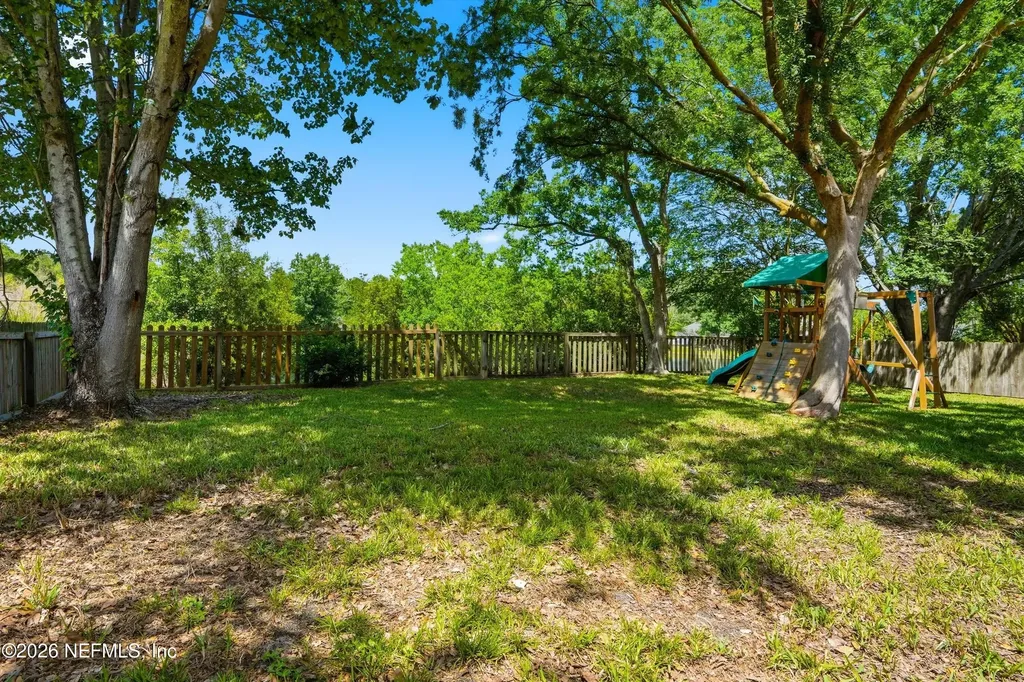 9061 Bridgecreek Drive W Jacksonville FL 32244