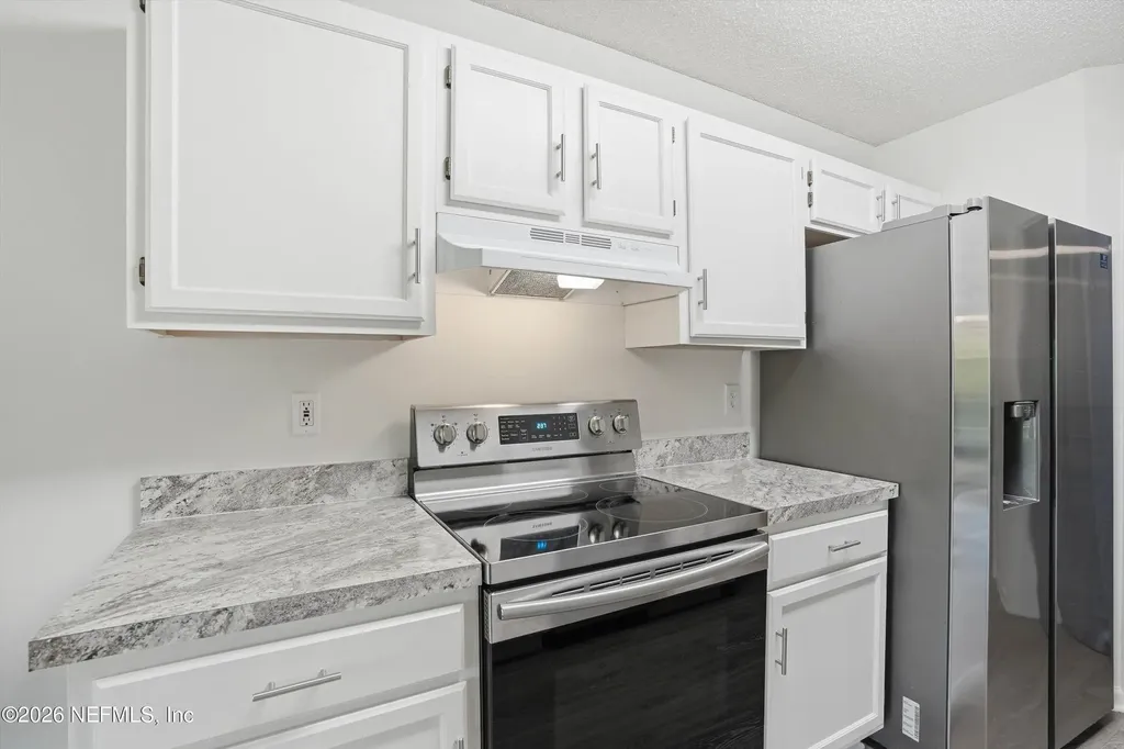 9061 Bridgecreek Drive W Jacksonville FL 32244