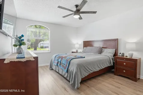 9061 Bridgecreek Drive W Jacksonville FL 32244