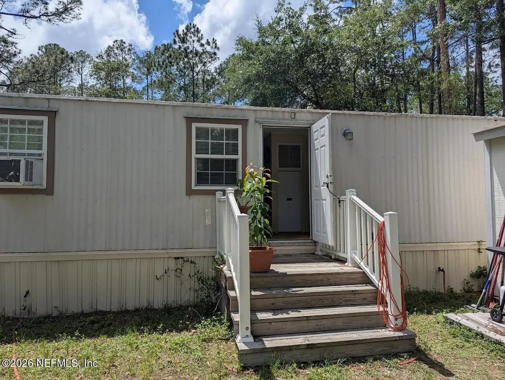 104 Moore Avenue Interlachen FL 32148