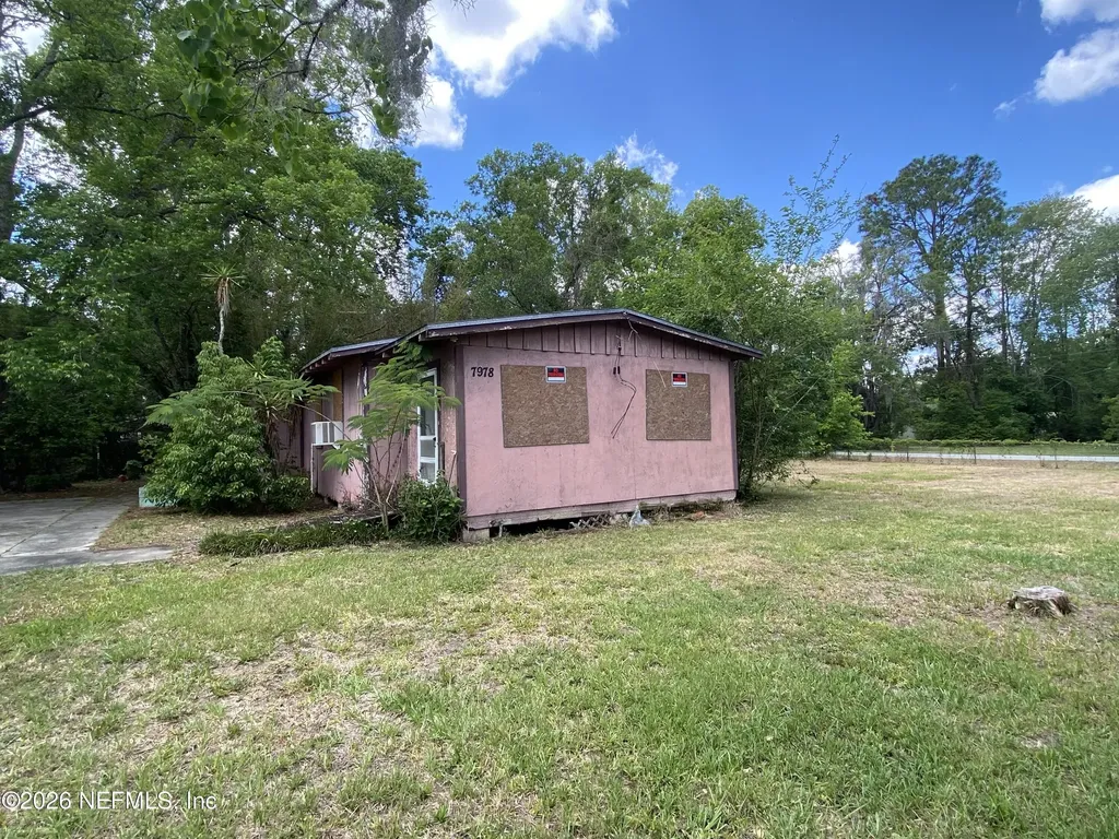 7978 Siskin Avenue Jacksonville FL 32219