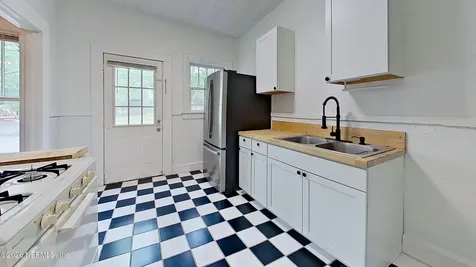 2786 Downing Street Jacksonville FL 32205